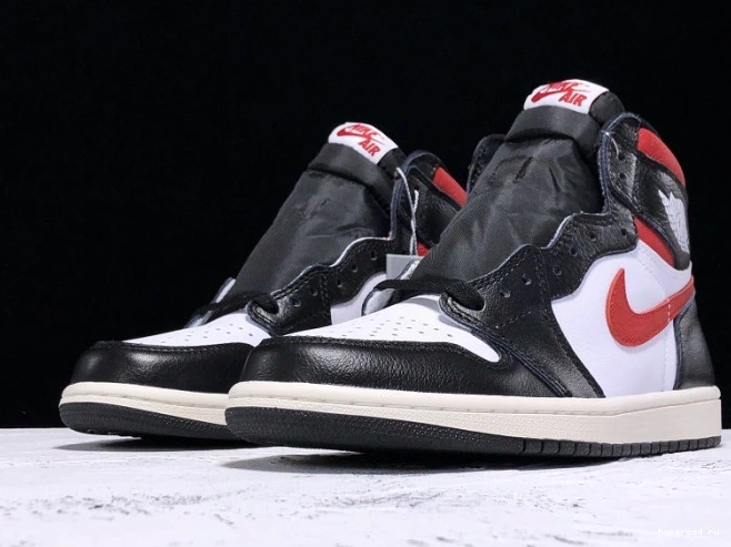 Jordan Retro High Air 1 Red' 'Gym 061 OG 555088 - 0902